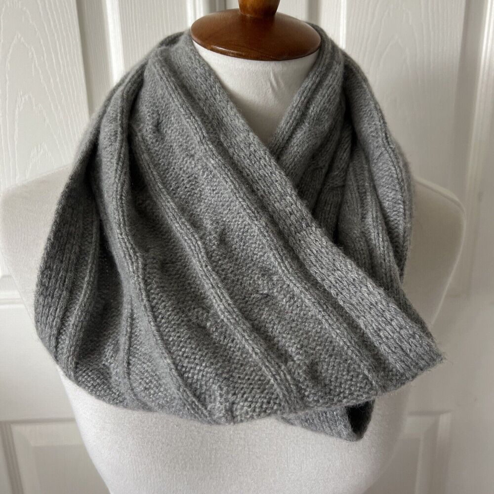 Sofia Cashmere Womens Infinity Scarf Gray Grey Cable Knit Warm Cozy Winter